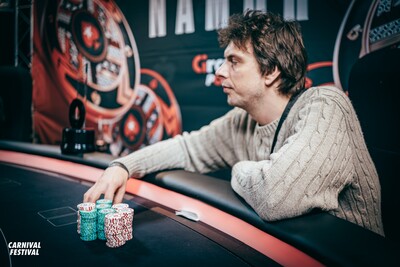 HEADS MAIN    By Gogor -1