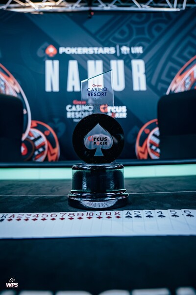 Trophy (2)